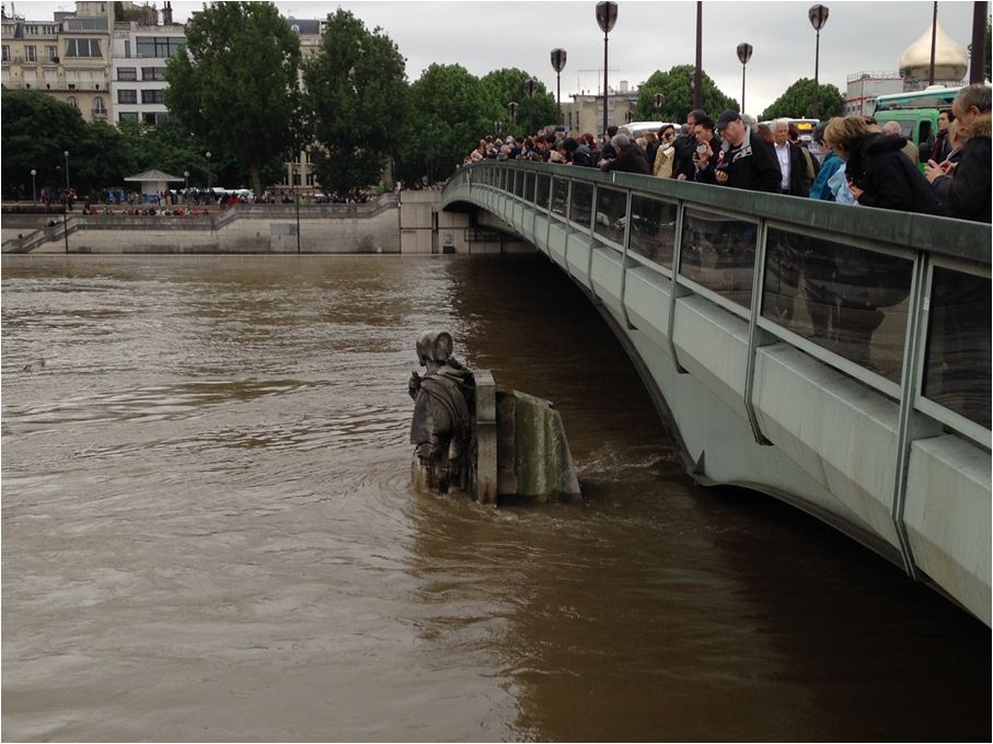 PPhoto inondation Paris "Zoave"